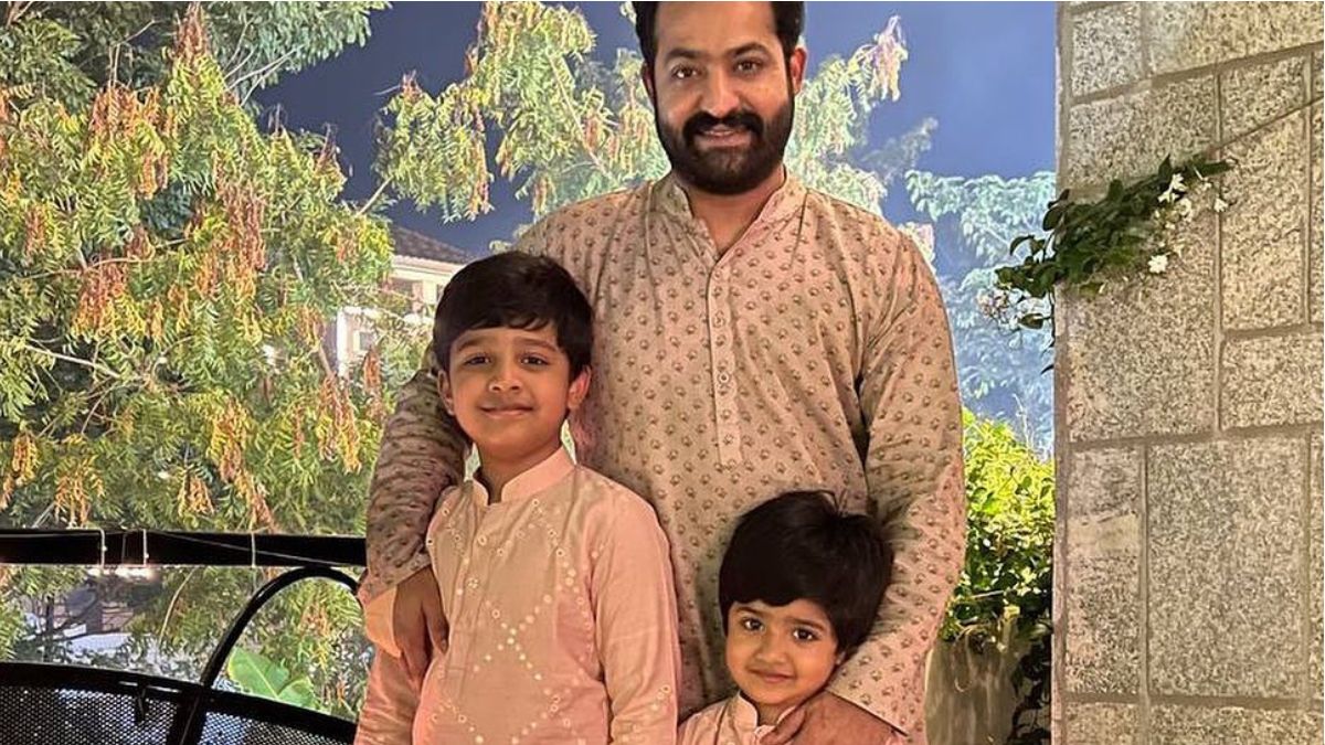 <strong>Jr NTR Sons: టాలీవుడ్‌ ఫ్యూచర్‌పై కర్చీఫ్‌ వేసిన తారక్‌ బిడ్డలు.. యాక్టింగ్ ఎంట్రీ కన్ఫార్మ్‌ అయినట్లేనా!</strong>