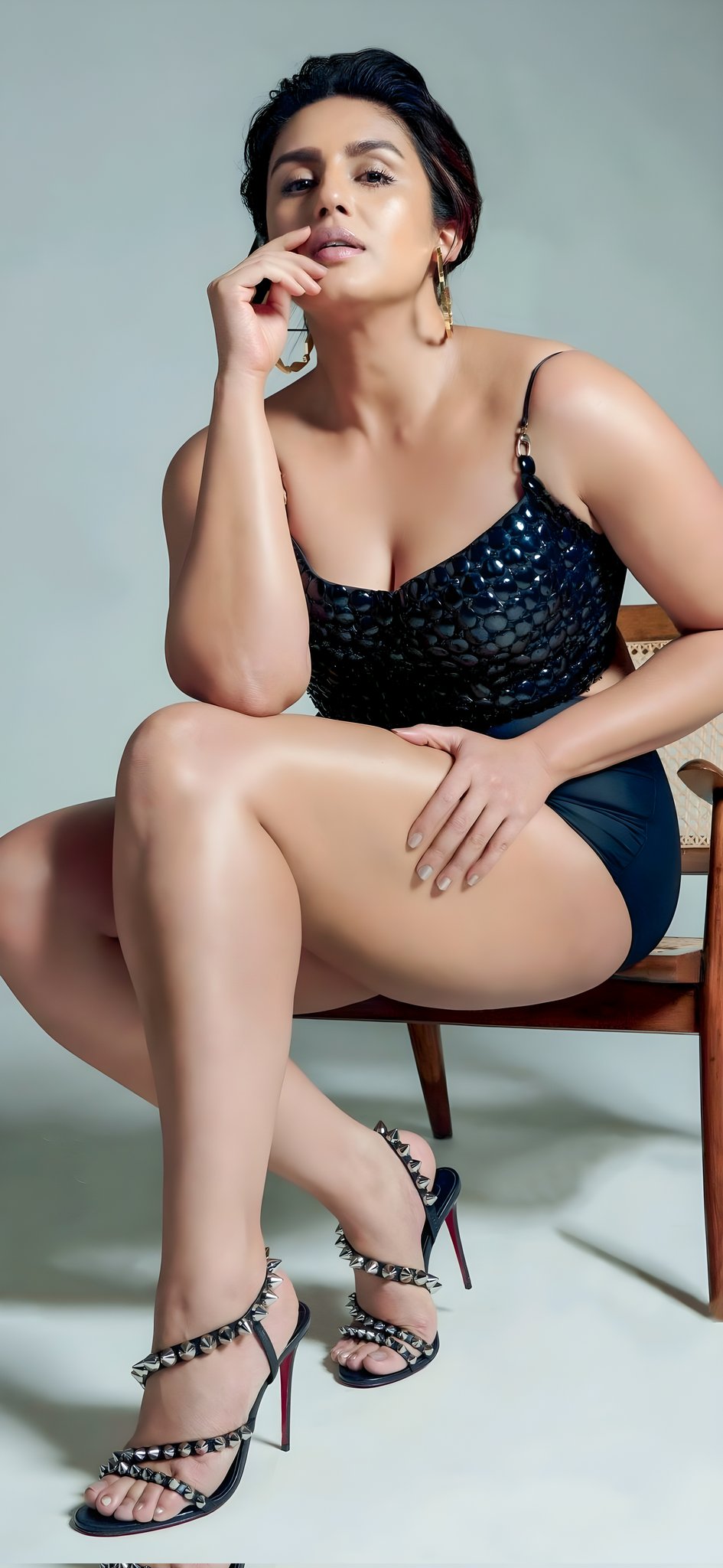 Huma Qureshi Storming The Internet With Her Smoking Hot Bikini Photos