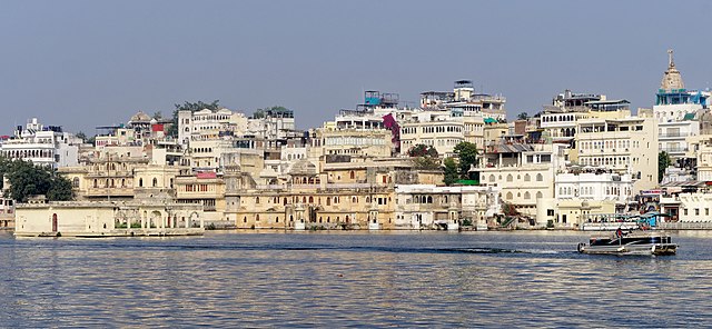 20191207_Lake_Pichola,_Udaipur,_1531_7276