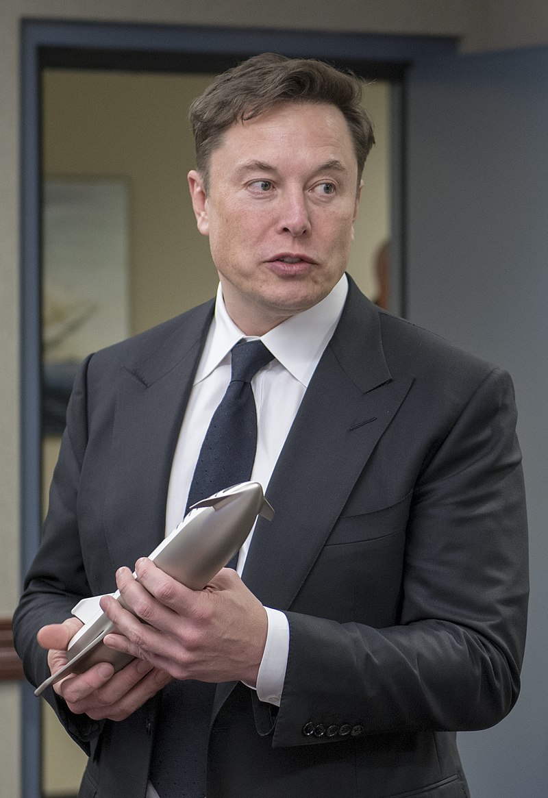 SpaceX_CEO_Elon_Musk_visits_N&amp;NC_and_AFSPC_(190416-F-ZZ999-006)_(cropped)