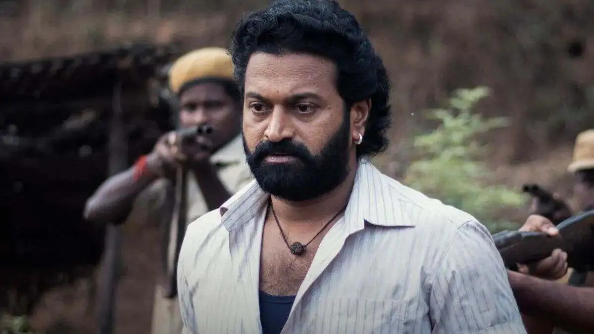 ws_Kantara-Ending-Explained-Rishab-Shetty-as-Kaadubettu-Shiva