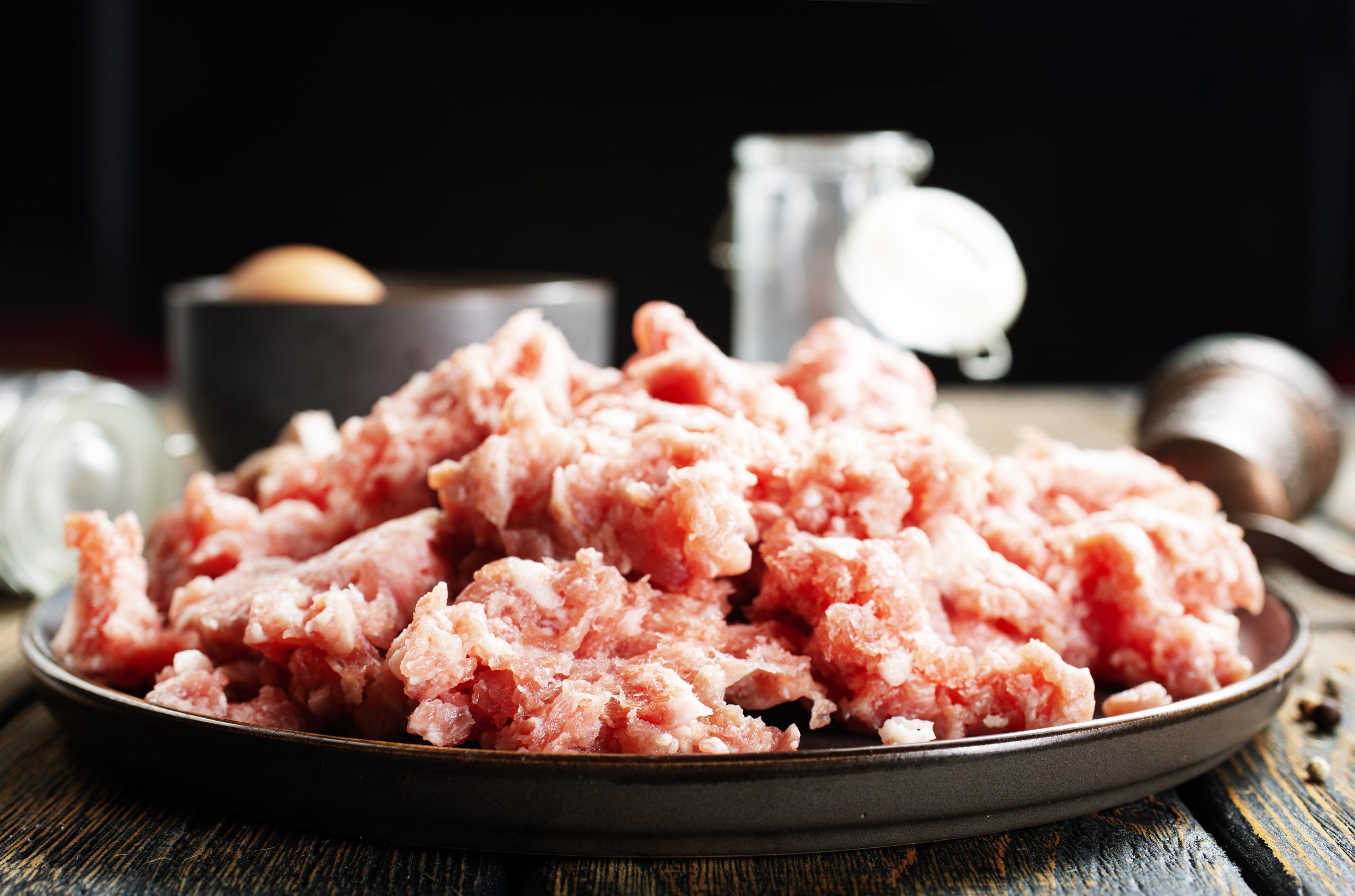 ws_raw-mince-lamb-ground-mutton-meat-with-herbs-on-a-2022-05-02-16-45-32-utc-min