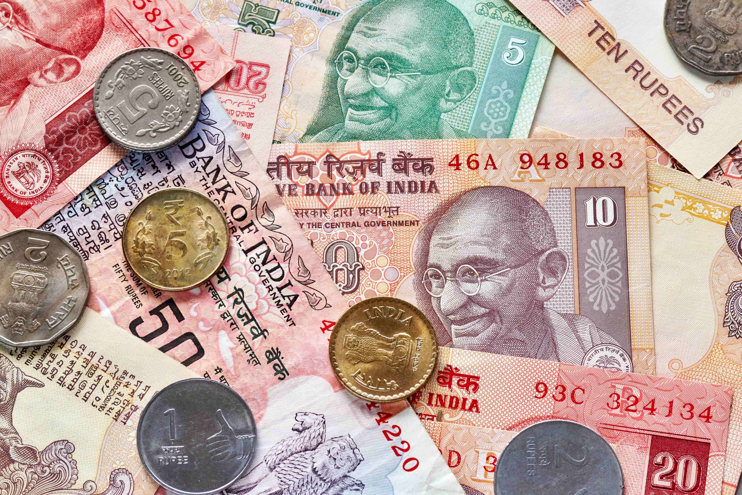 ws_close-up-picture-of-indian-rupee-2021-08-26-22-41-44-utc-min