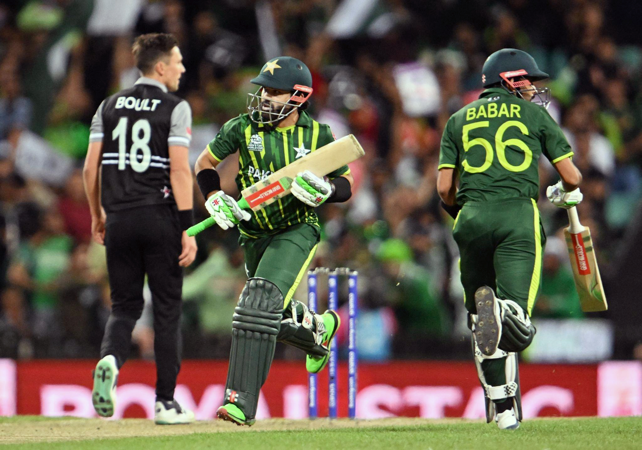 Babar Azam and Mohammad Rizwan run between the wicket