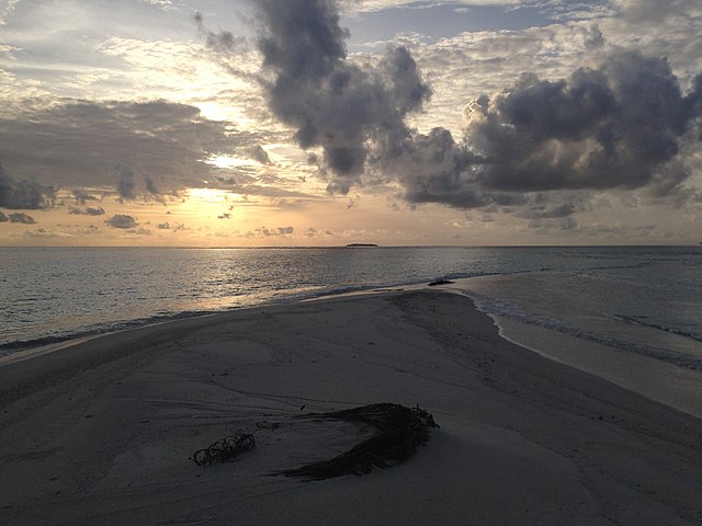 Raa_Atoll,_Maldives_-_panoramio_(43)