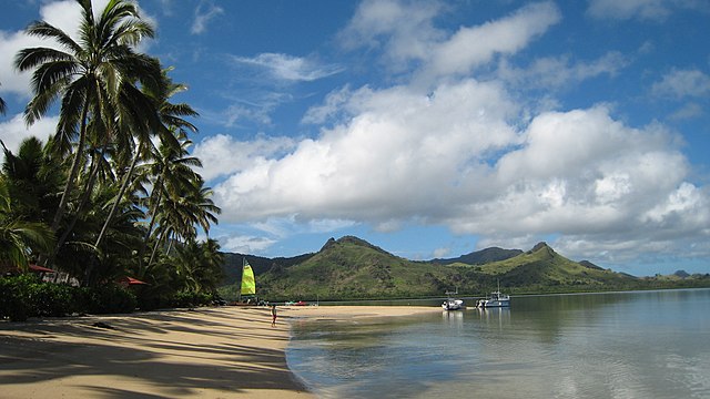 Nukubati_Island,_Fiji_-_panoramio