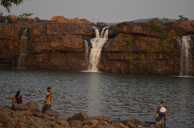ws_640px-Bogatha_Waterfall