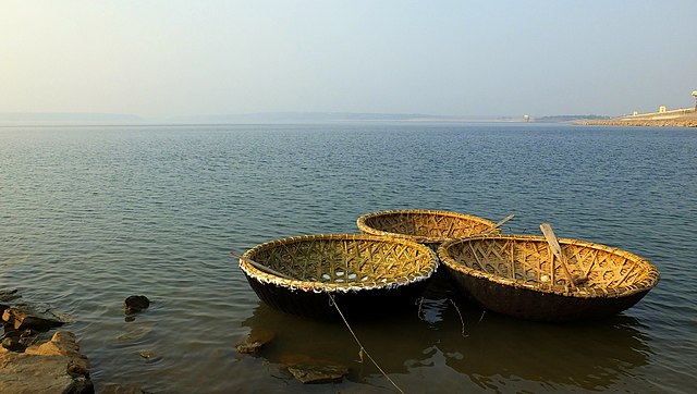 ws_Country_Boats_at_Nagarjuna_Sagar_Lake_-_panoramio