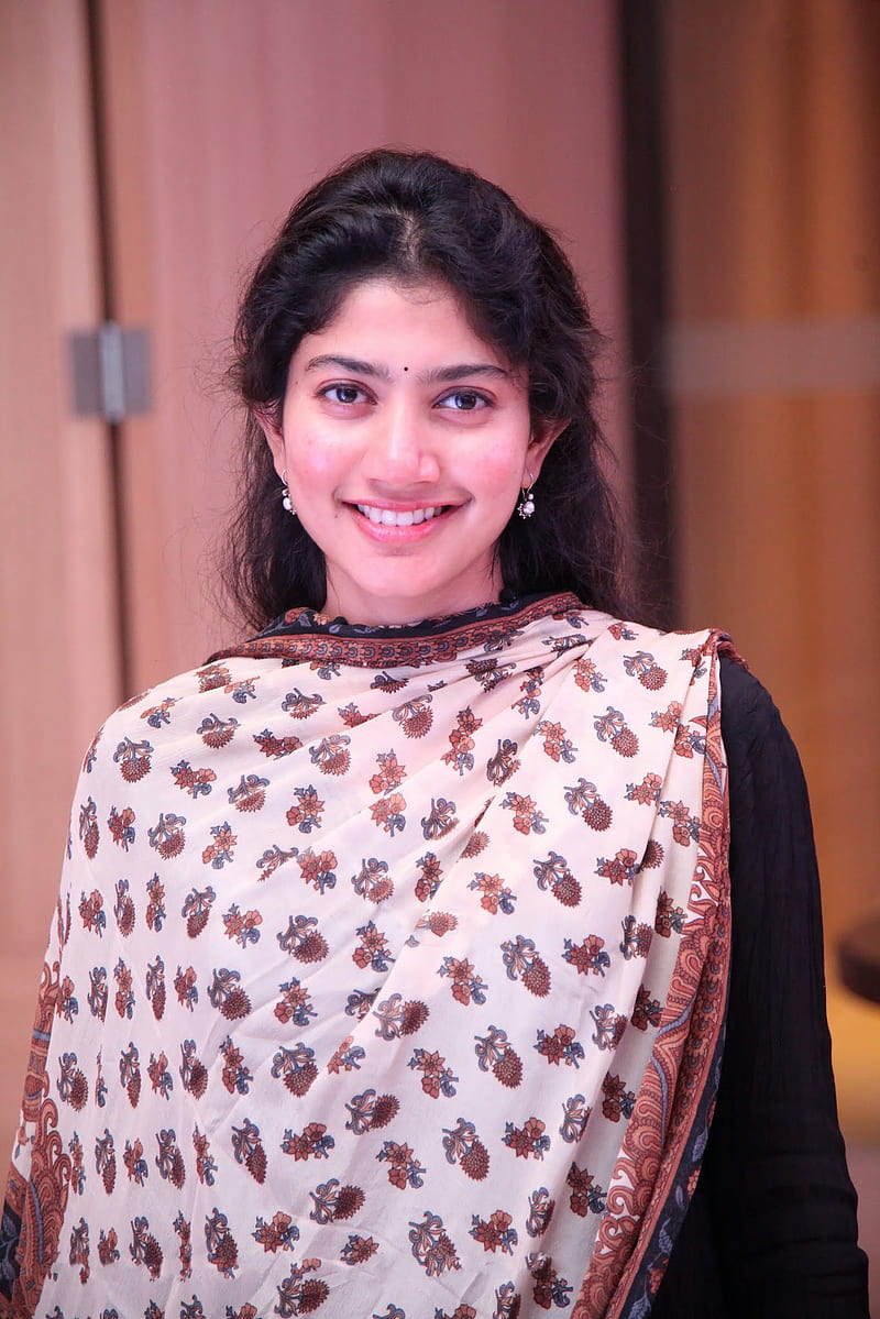 ws_HD-wallpaper-sai-pallavi-saipallavi